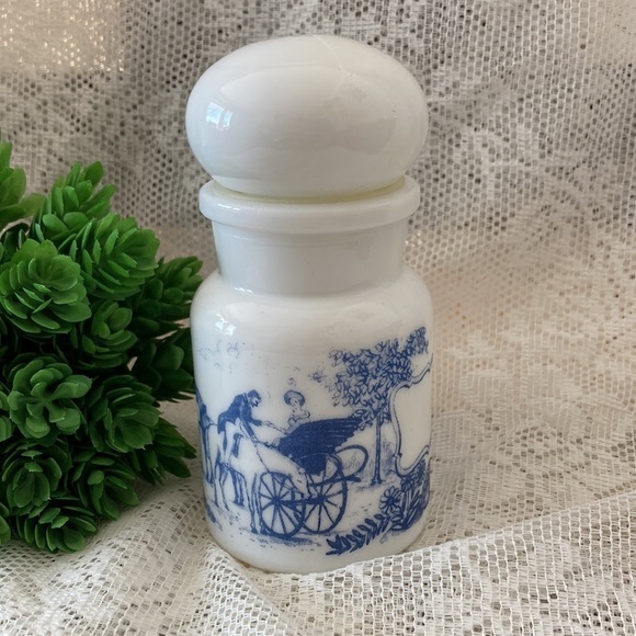 Vintage Bubble top apothecary jar, white milk glass/blue etchings. Great cond. - Picture 4 of 6
